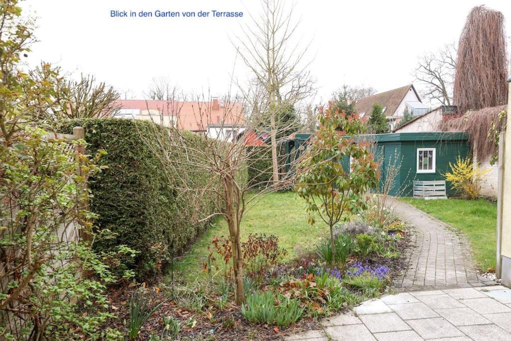 Freundliche Wohnung Mit Parkplatz Und Terrasse Нойбранденбург Екстер'єр фото